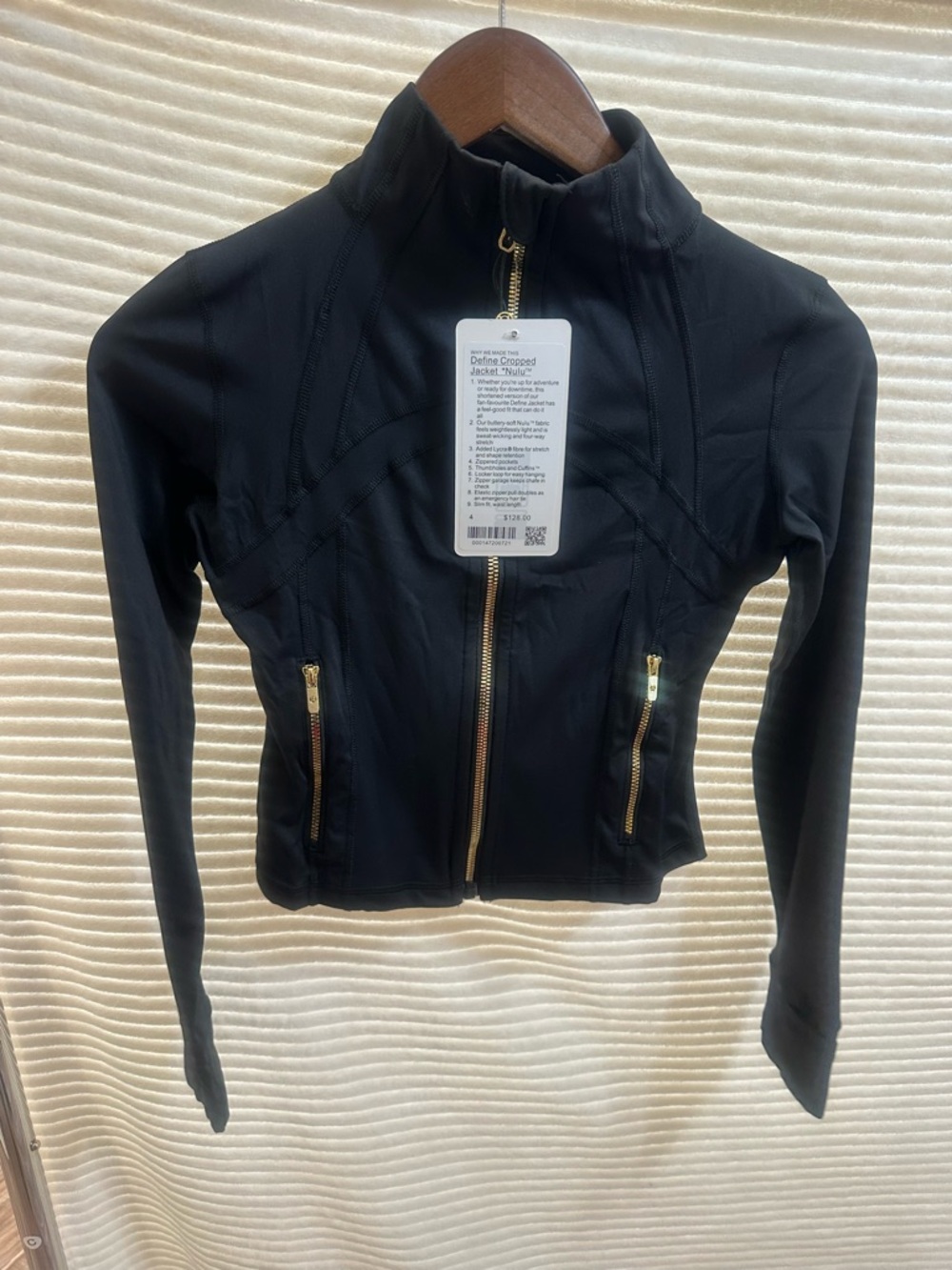 cropped black lululemon define jacket. 1:1 high quality
